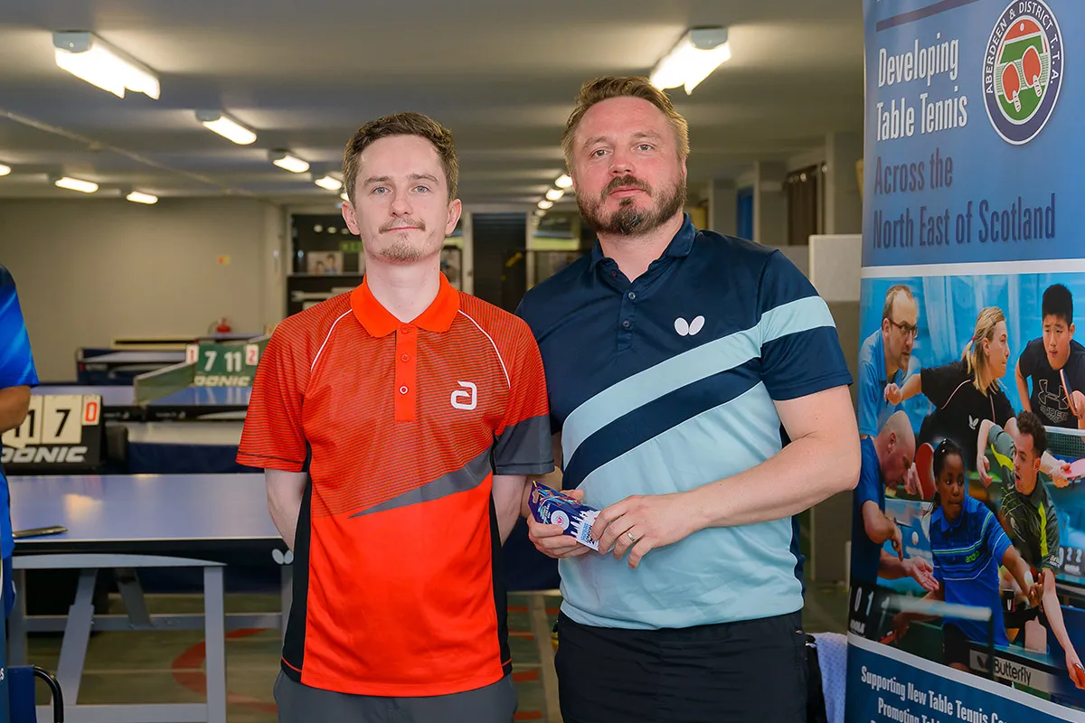 ADTTA 1000+ Banded Singles: Neil Paterson with Band 1 runner-up Dawid Niesciur